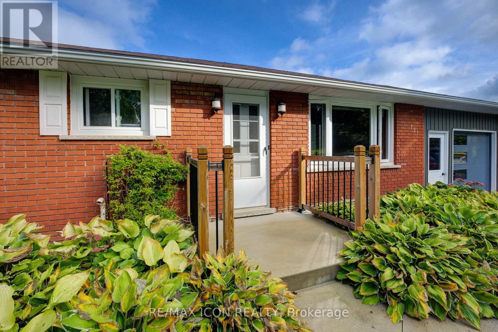 721 Waterloo Street, Wellington North, ON - Outdoor