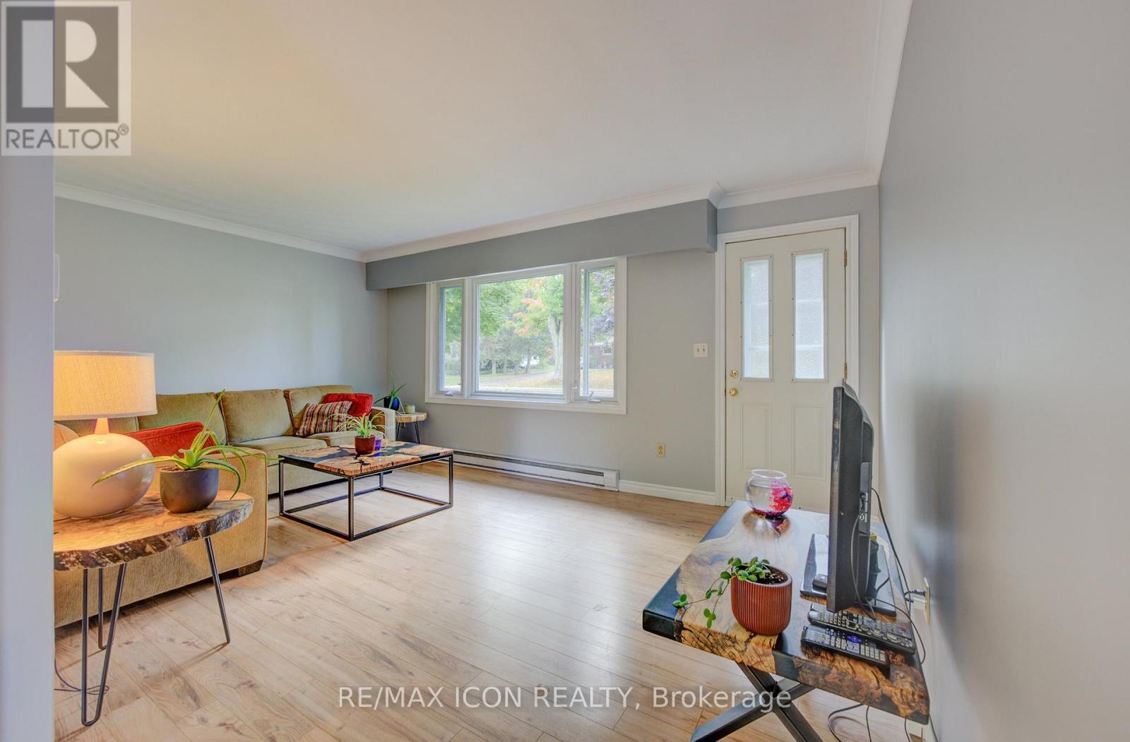 721 Waterloo Street, Wellington North, ON - Indoor Photo Showing Other Room