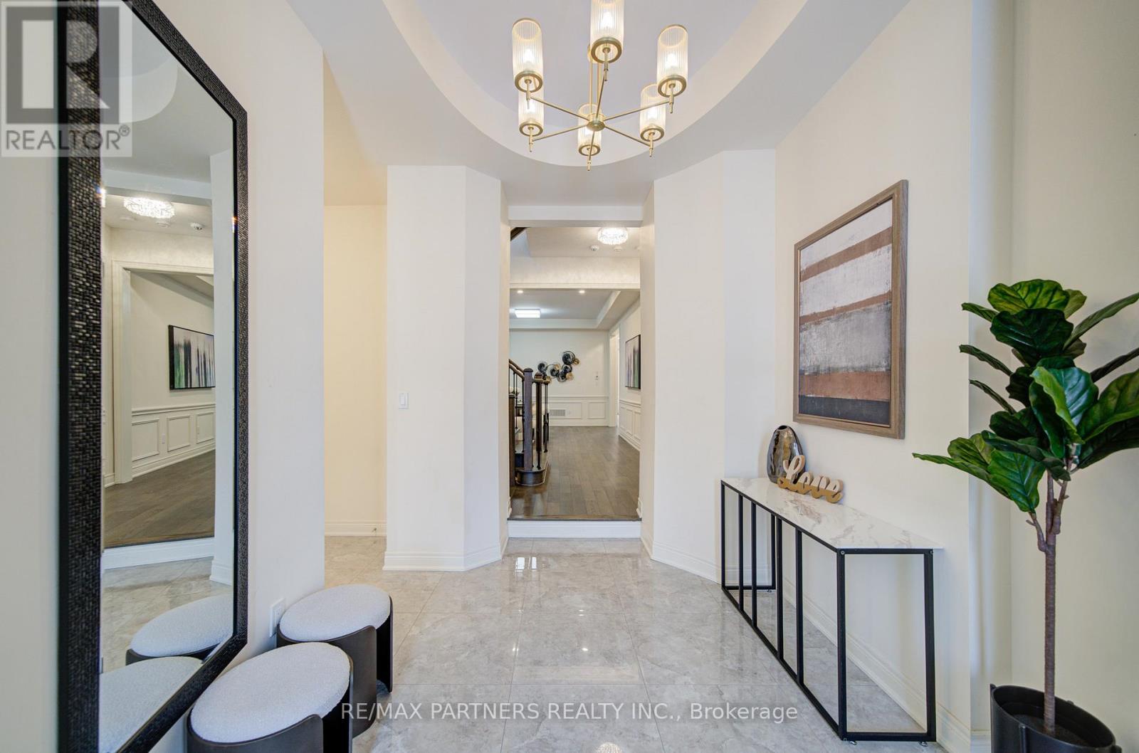 21 Planet Street, Richmond Hill, ON - Indoor Photo Showing Other Room