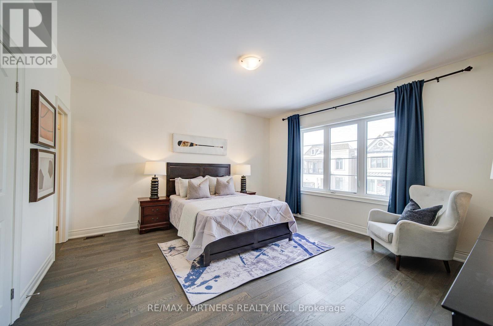 21 Planet Street, Richmond Hill, ON - Indoor Photo Showing Bedroom
