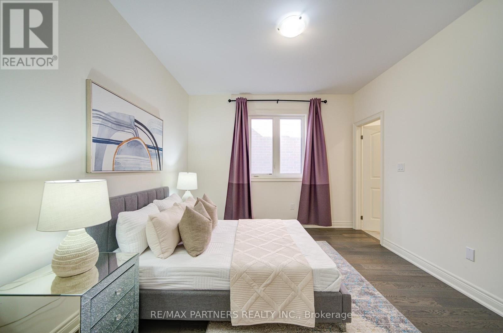 21 Planet Street, Richmond Hill, ON - Indoor Photo Showing Bedroom