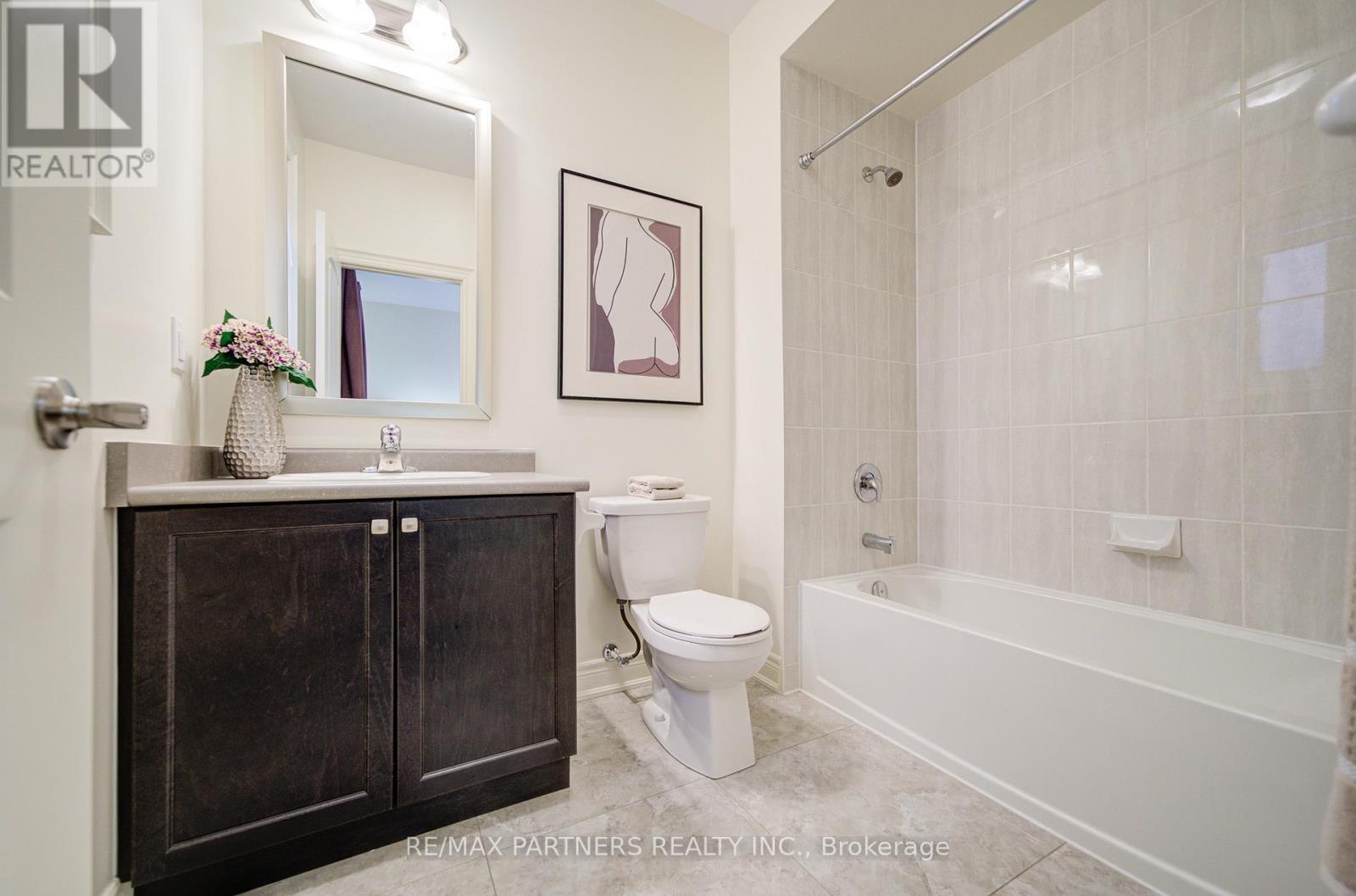 21 Planet Street, Richmond Hill, ON - Indoor Photo Showing Bathroom