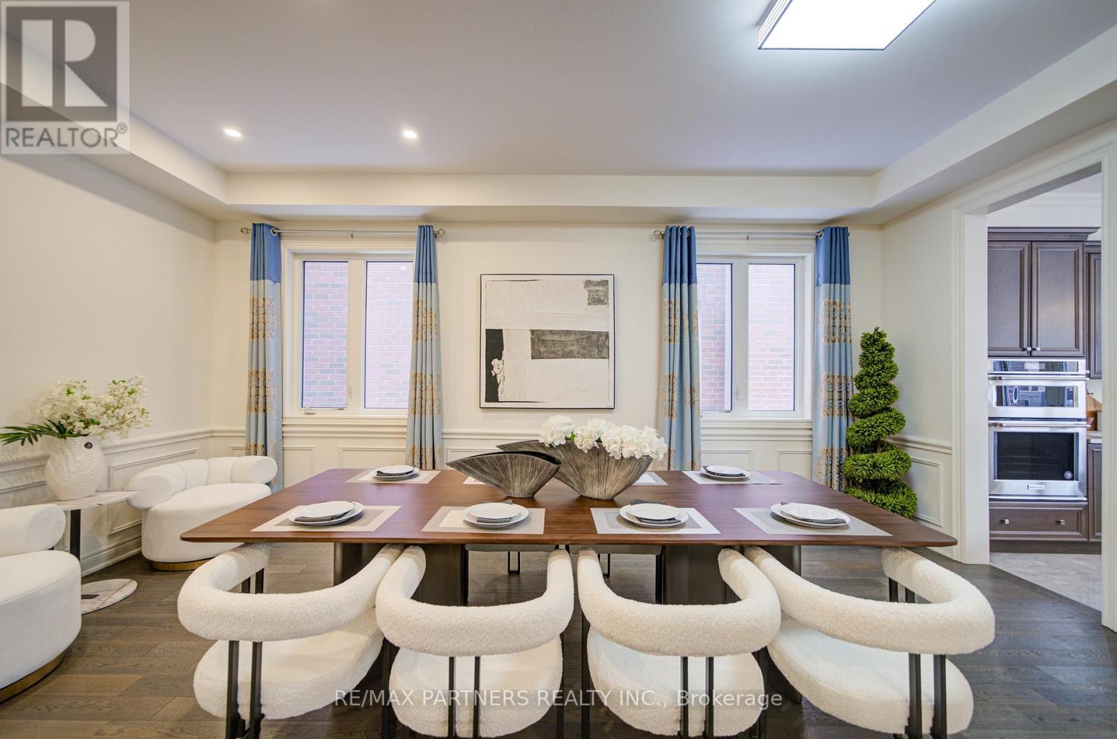 21 Planet Street, Richmond Hill, ON - Indoor Photo Showing Dining Room