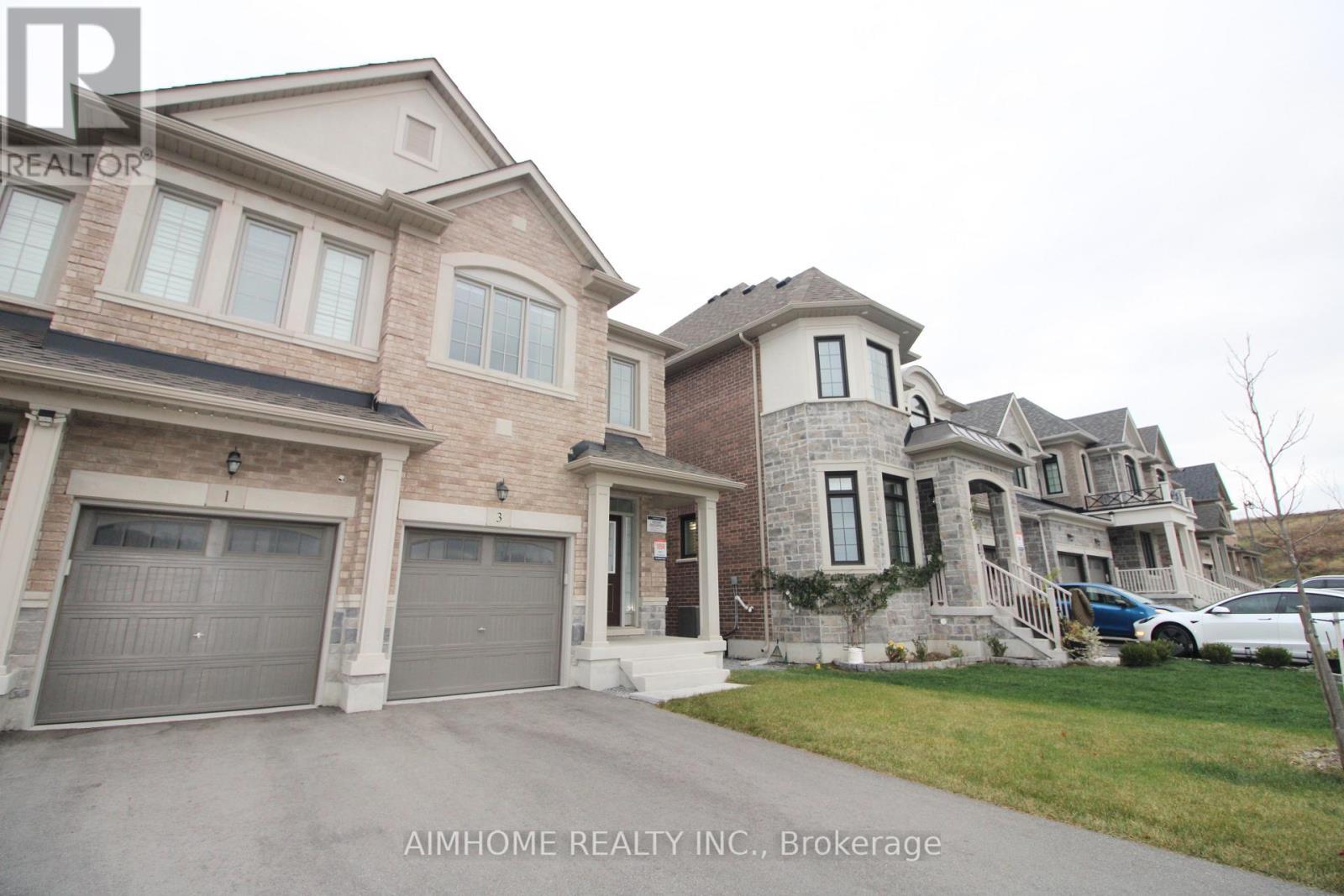 3 Terrain Court, East Gwillimbury, ON - Outdoor With Facade