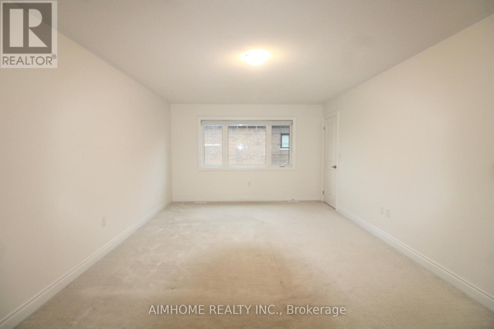 3 Terrain Court, East Gwillimbury, ON - Indoor Photo Showing Other Room