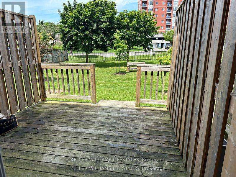 63 - 50 Chapman Court, London North (North I), ON - Outdoor With Deck Patio Veranda