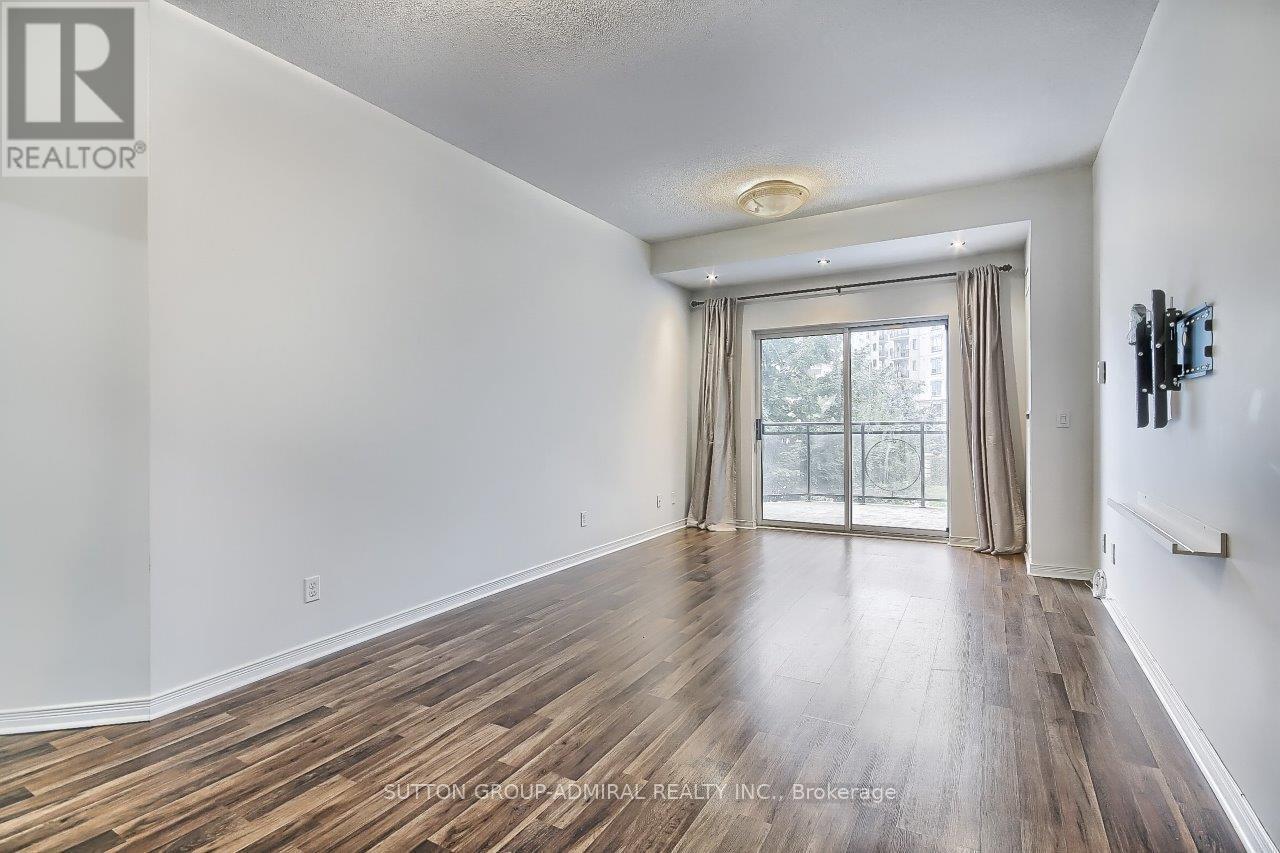 206 - 1 Maison Parc Court, Vaughan, ON - Indoor Photo Showing Other Room