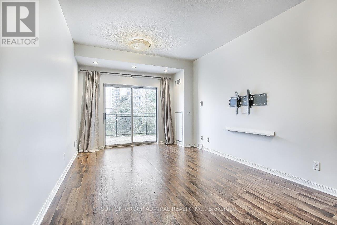 206 - 1 Maison Parc Court, Vaughan, ON - Indoor Photo Showing Other Room