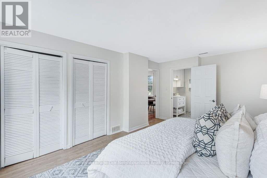 7 Midland Avenue, Toronto (Cliffcrest), ON - Indoor Photo Showing Bedroom
