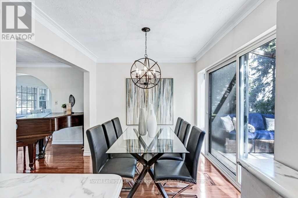 7 Midland Avenue, Toronto (Cliffcrest), ON - Indoor Photo Showing Dining Room