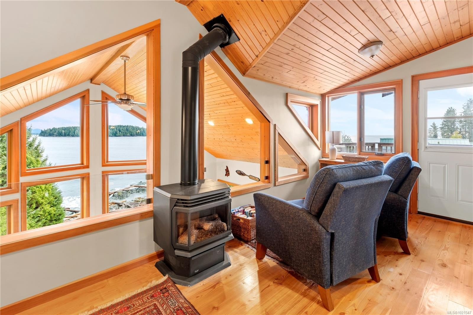 1062 5Th Ave, Ucluelet, BC