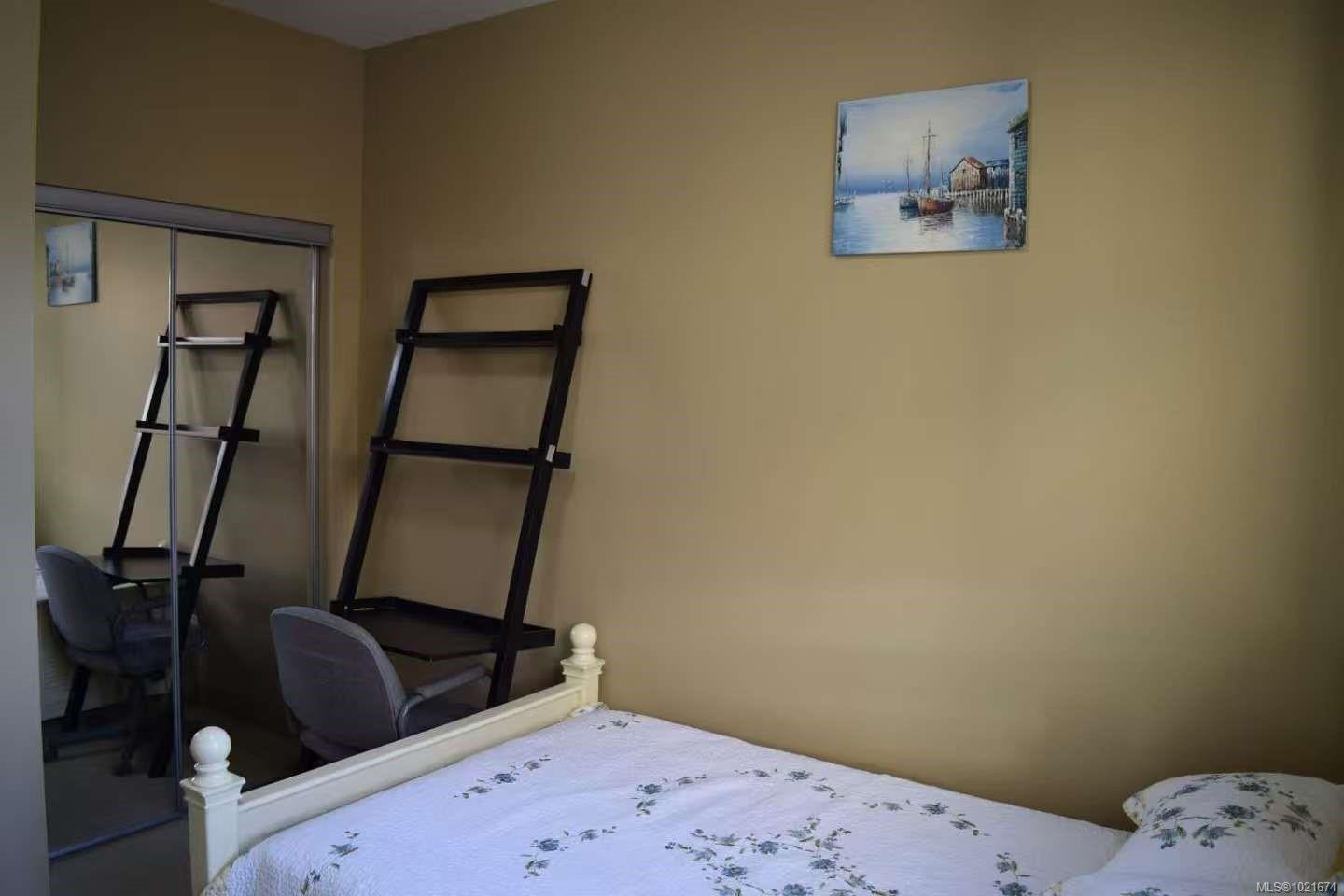 309-1620 Mckenzie Ave, Saanich, BC - Indoor Photo Showing Bedroom