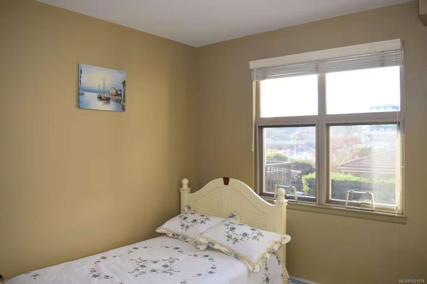 309-1620 Mckenzie Ave, Saanich, BC - Indoor Photo Showing Bedroom