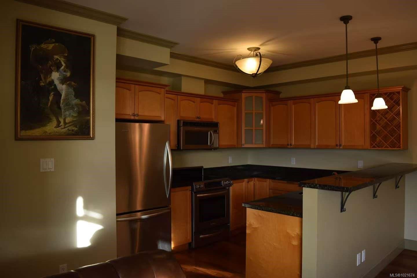 309-1620 Mckenzie Ave, Saanich, BC - Indoor Photo Showing Kitchen With Stainless Steel Kitchen