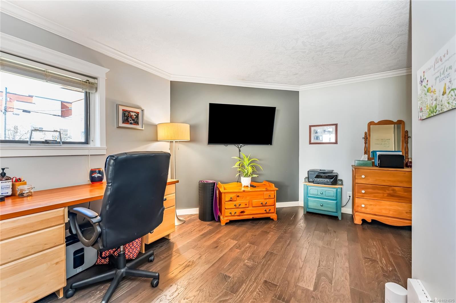 102-40 Gorge Rd West, Saanich, BC - Indoor Photo Showing Office