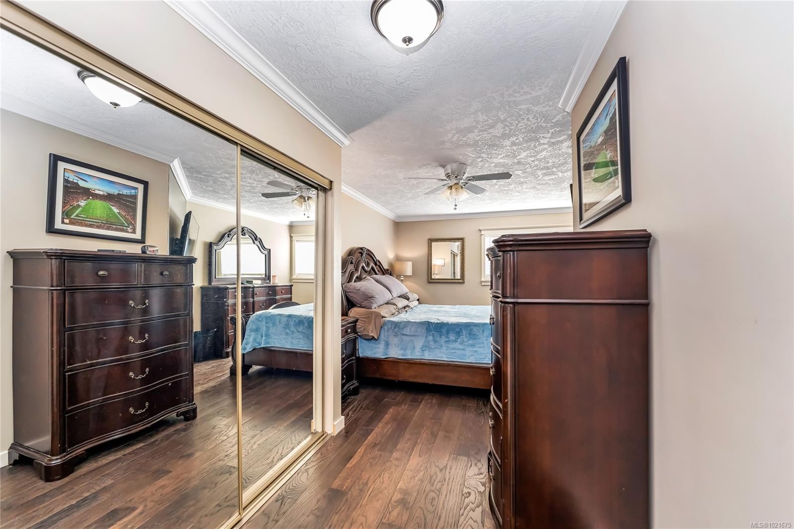 102-40 Gorge Rd West, Saanich, BC - Indoor Photo Showing Bedroom