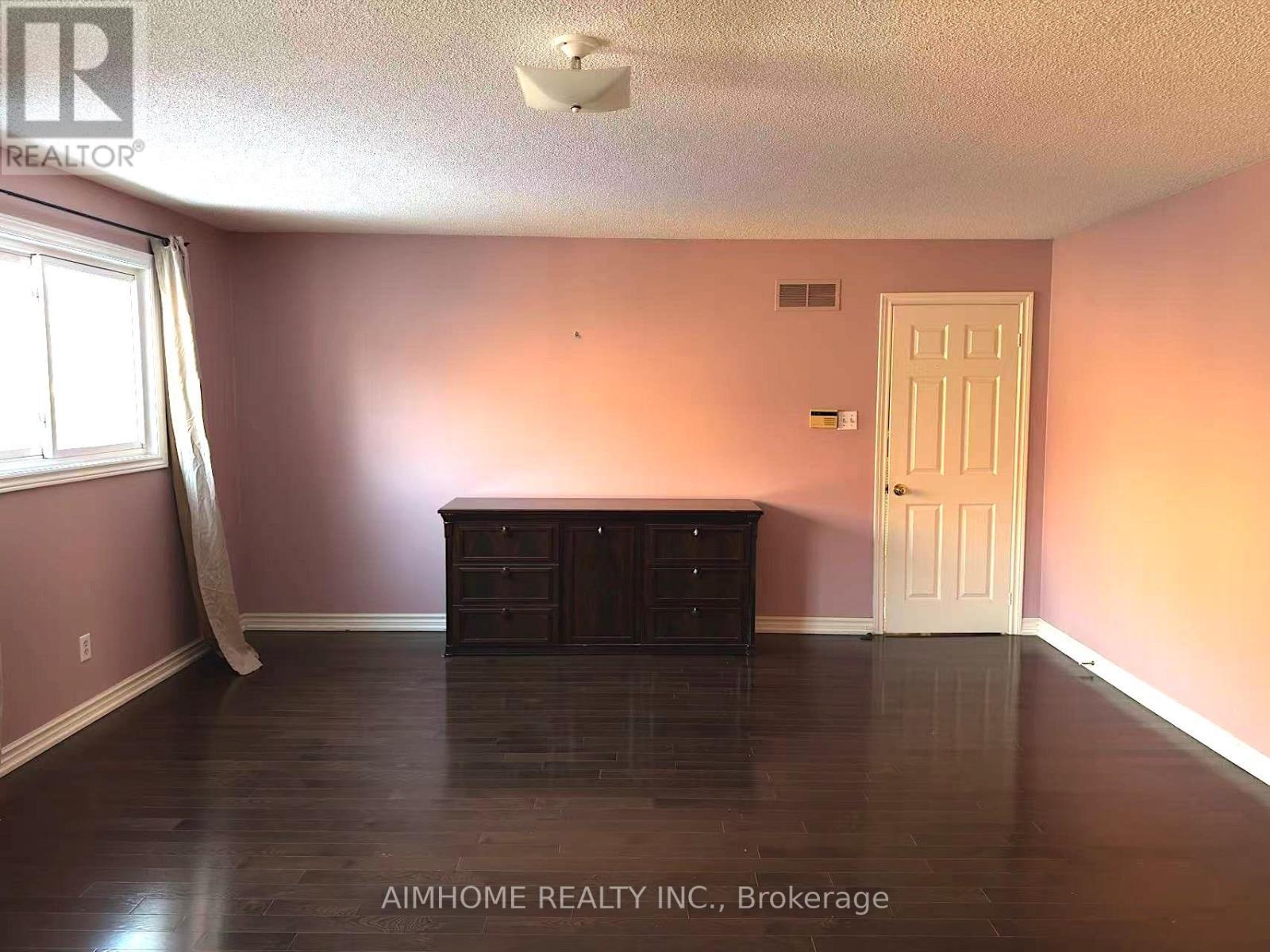 52 Brooklyn Crescent, Markham, ON - Indoor Photo Showing Other Room