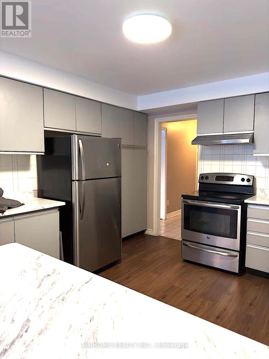 52 Brooklyn Crescent, Markham, ON - Indoor Photo Showing Kitchen