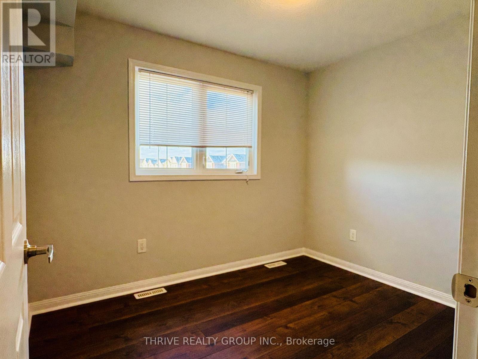 1029 Farmstead. Drive, Milton (Wi Willmott), ON - Indoor Photo Showing Other Room