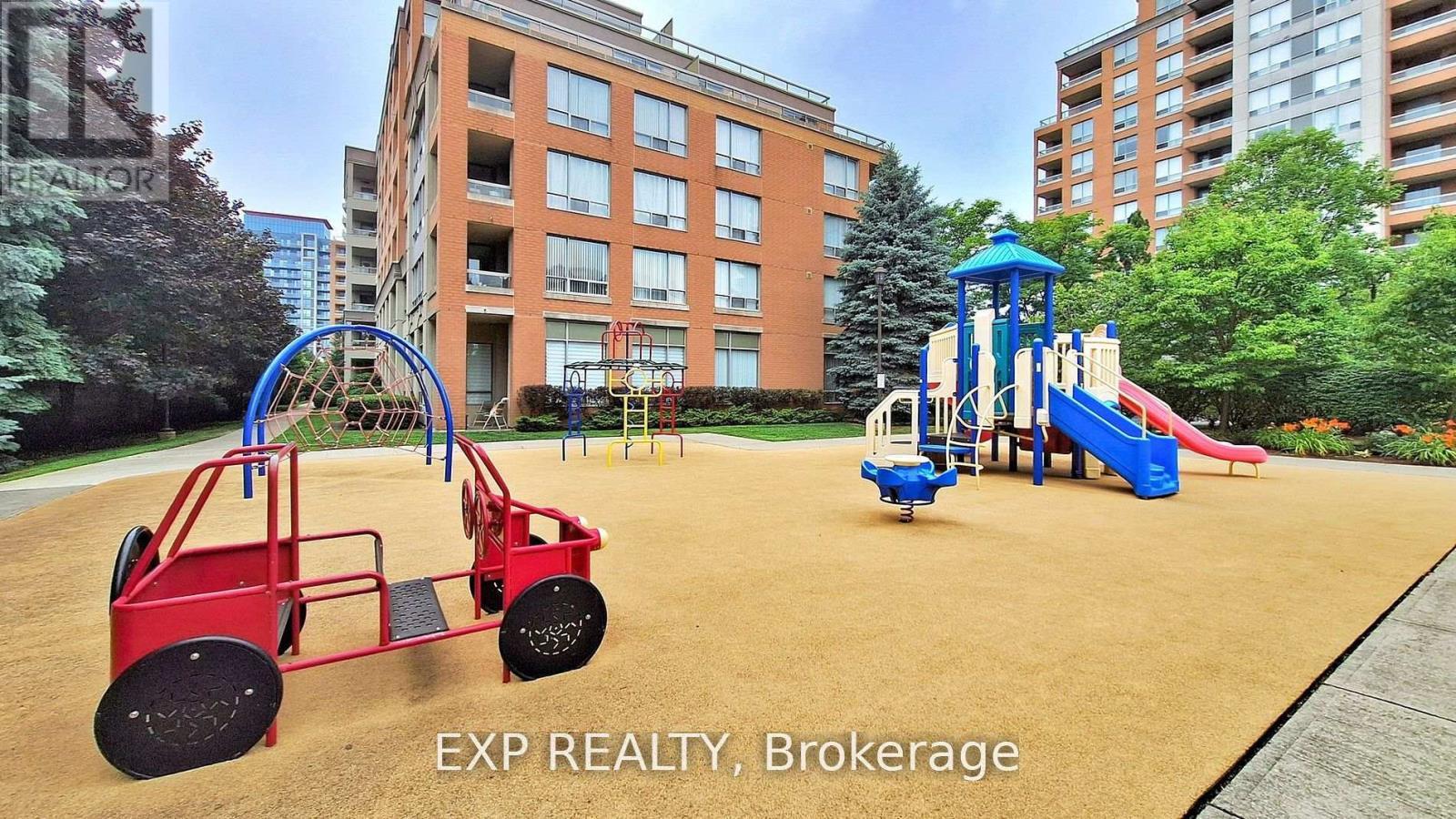 Ph6 - 29 Northern Heights Drive, Richmond Hill, ON - Outdoor