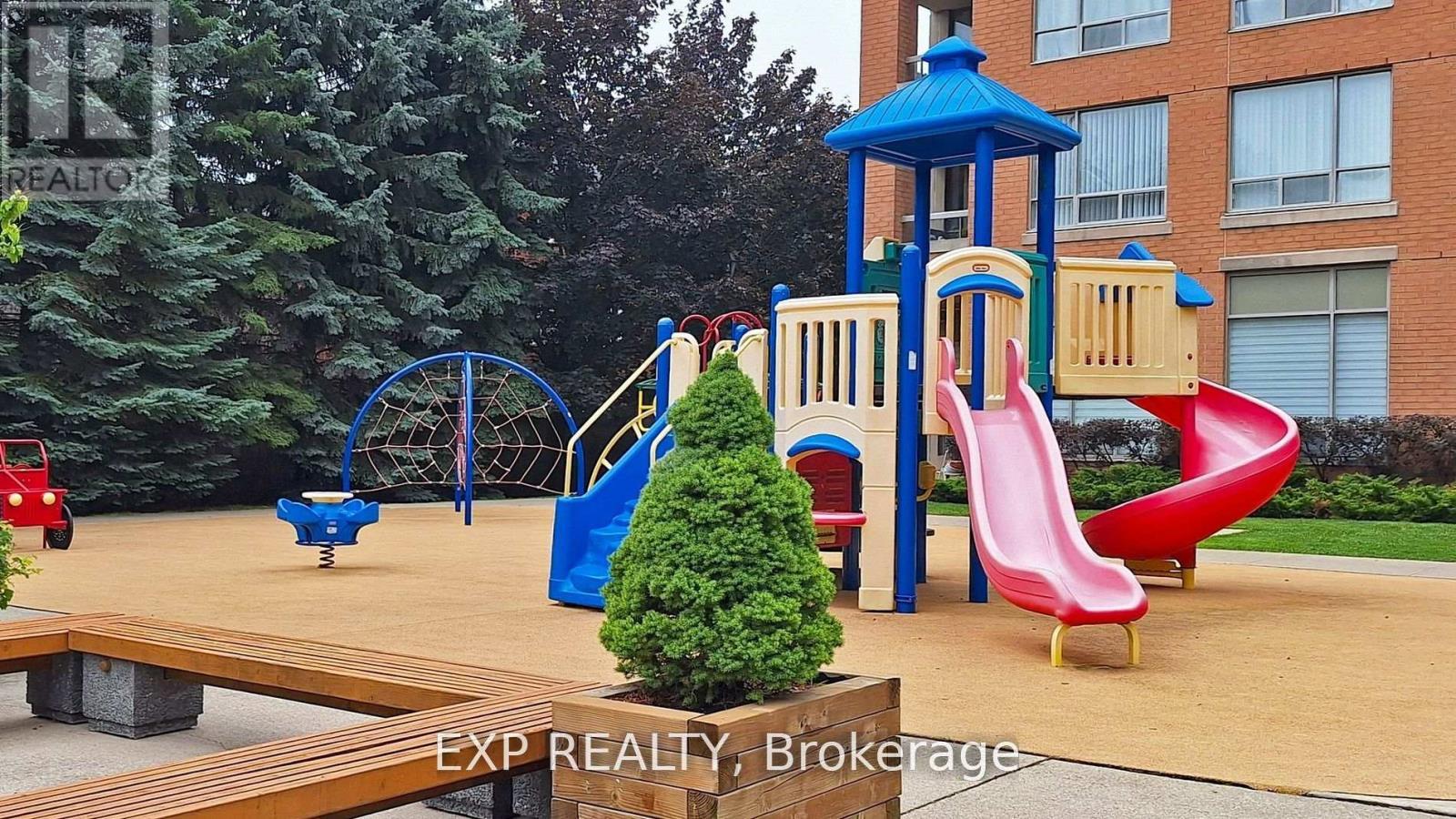 Ph6 - 29 Northern Heights Drive, Richmond Hill, ON - Outdoor