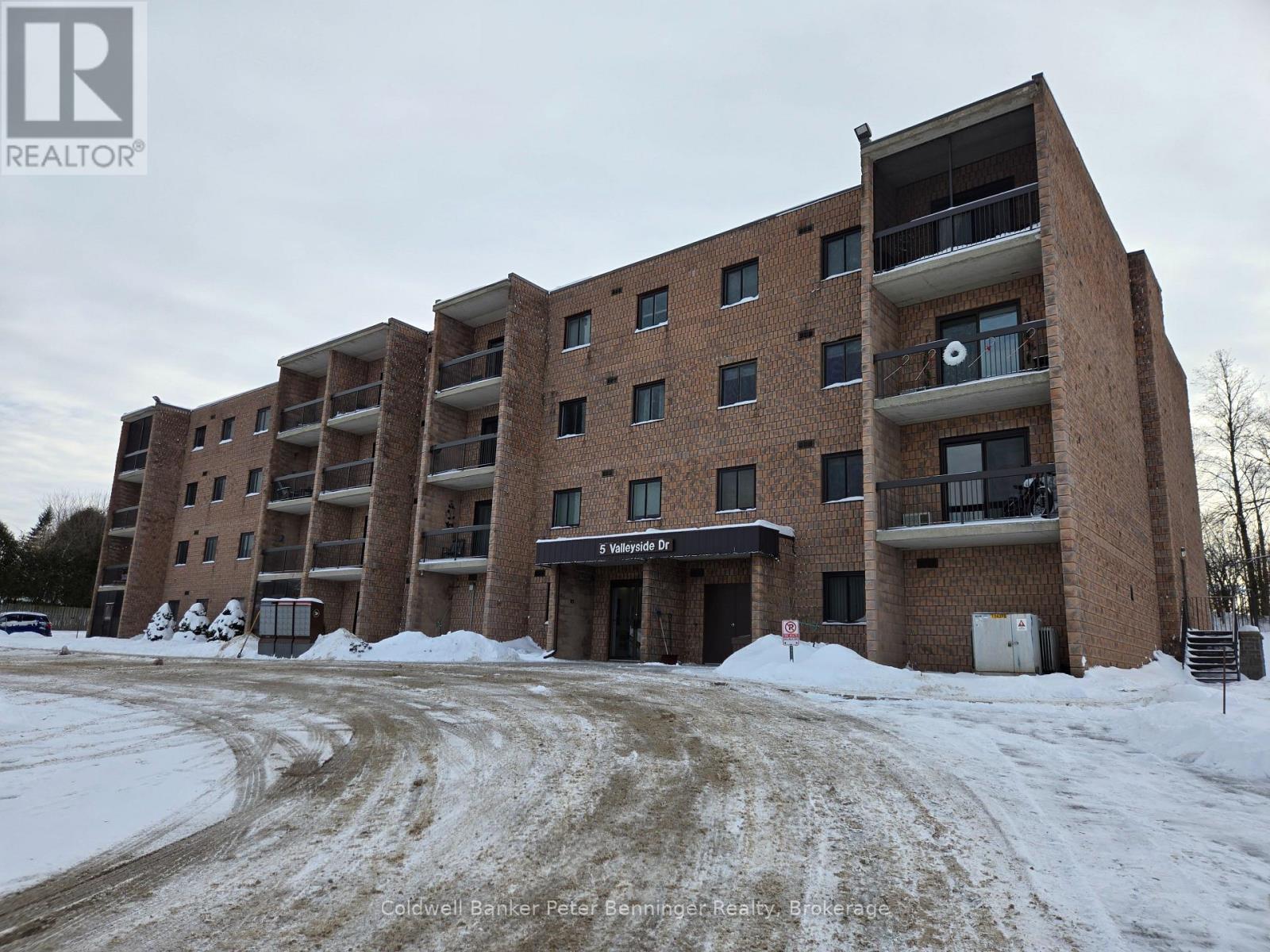 Welcome to 5 Valleyside Drive - 305 - 5 Valleyside Drive, Brockton, ON - Outdoor With Facade