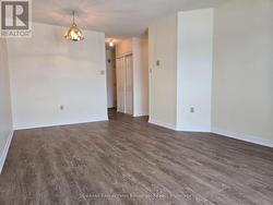 Great Size Living/Dining Room -