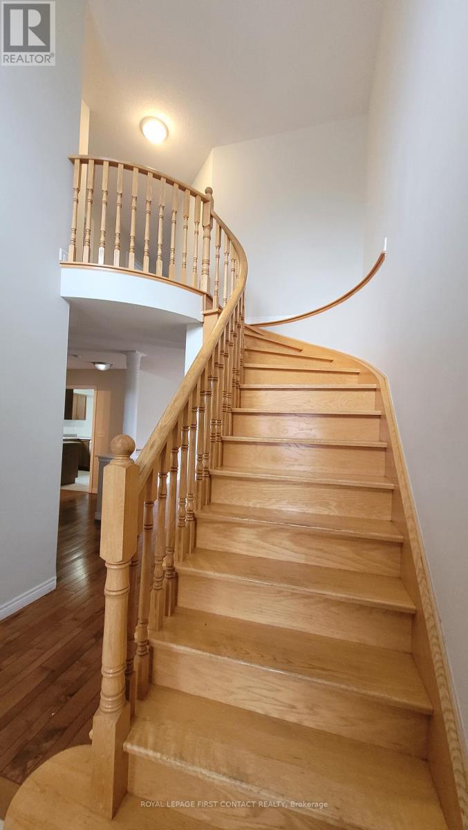 Upper - 58 Lake Crescent, Barrie, ON - Indoor Photo Showing Other Room