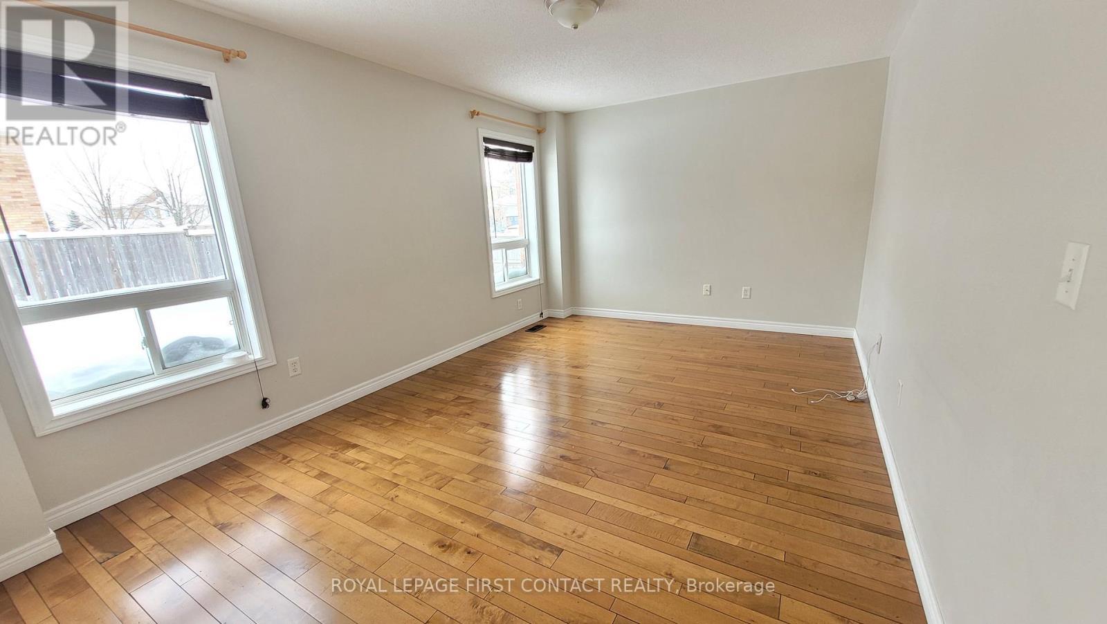 Upper - 58 Lake Crescent, Barrie, ON - Indoor Photo Showing Other Room