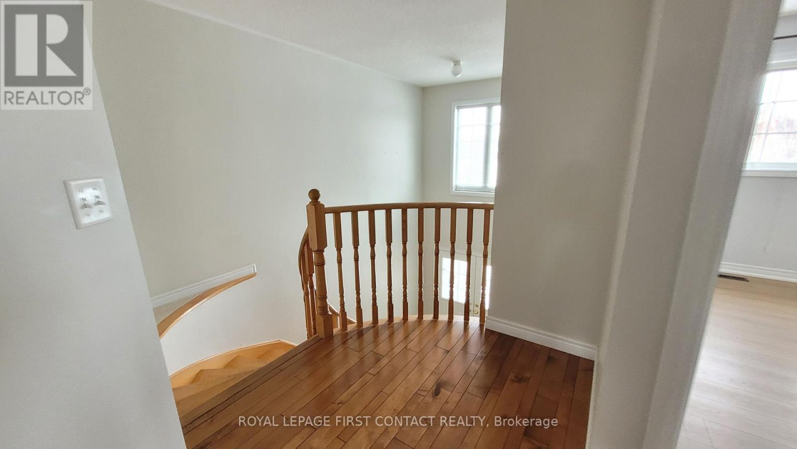 Upper - 58 Lake Crescent, Barrie, ON - Indoor Photo Showing Other Room