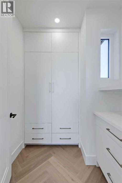 2322 54 Avenue Sw, Calgary, AB - Indoor Photo Showing Other Room