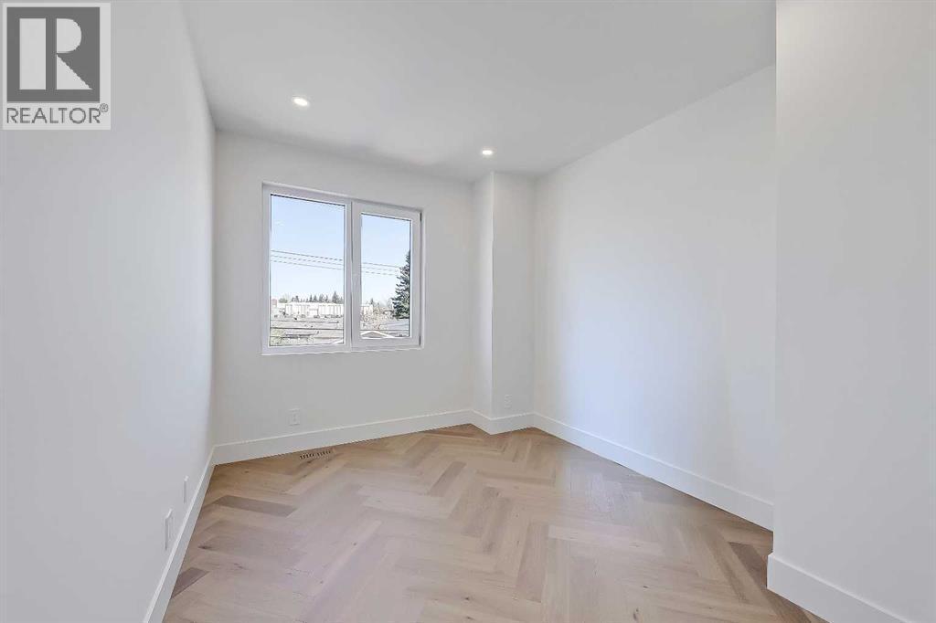 2322 54 Avenue Sw, Calgary, AB - Indoor Photo Showing Other Room