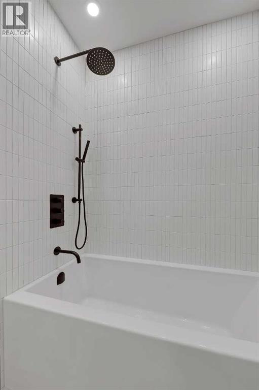 2322 54 Avenue Sw, Calgary, AB - Indoor Photo Showing Other Room