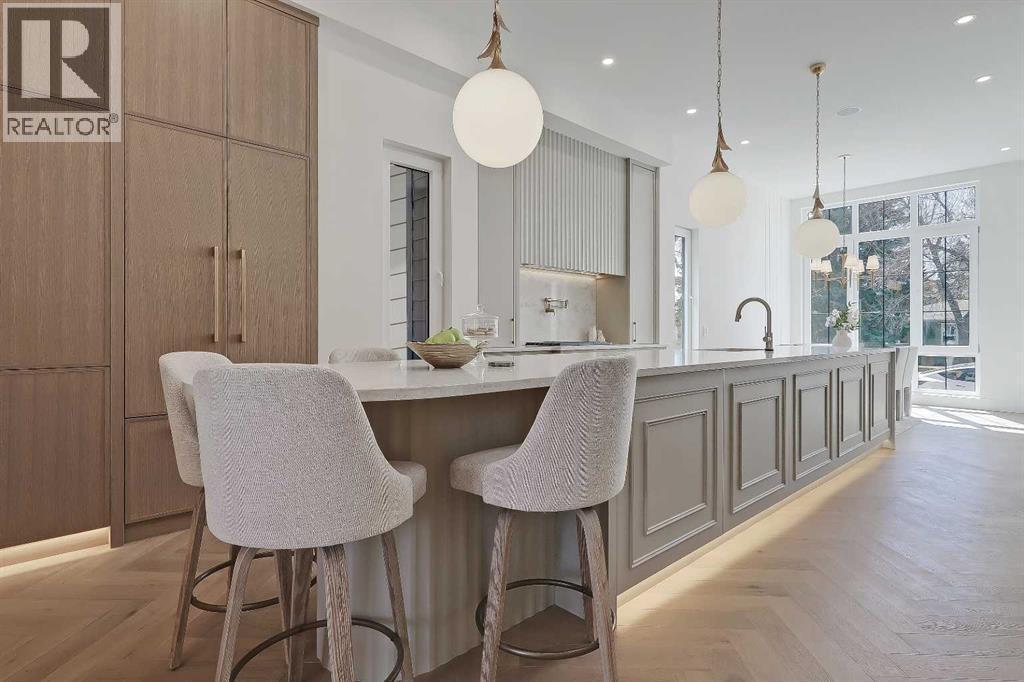 2322 54 Avenue Sw, Calgary, AB - Indoor