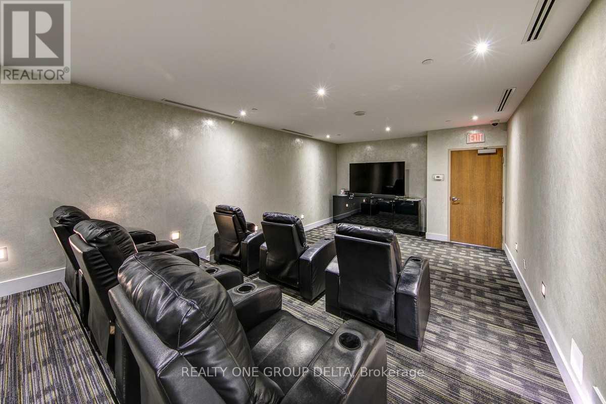 2304 - 55 Eglinton Avenue W, Mississauga, ON - Indoor Photo Showing Other Room