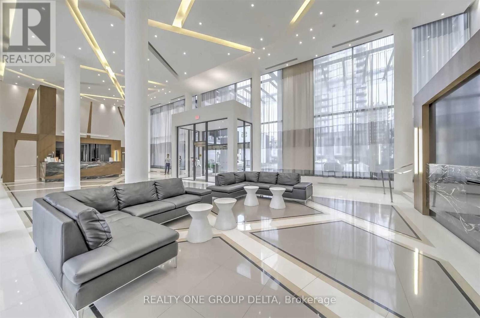 2304 - 55 Eglinton Avenue W, Mississauga, ON - Indoor Photo Showing Other Room