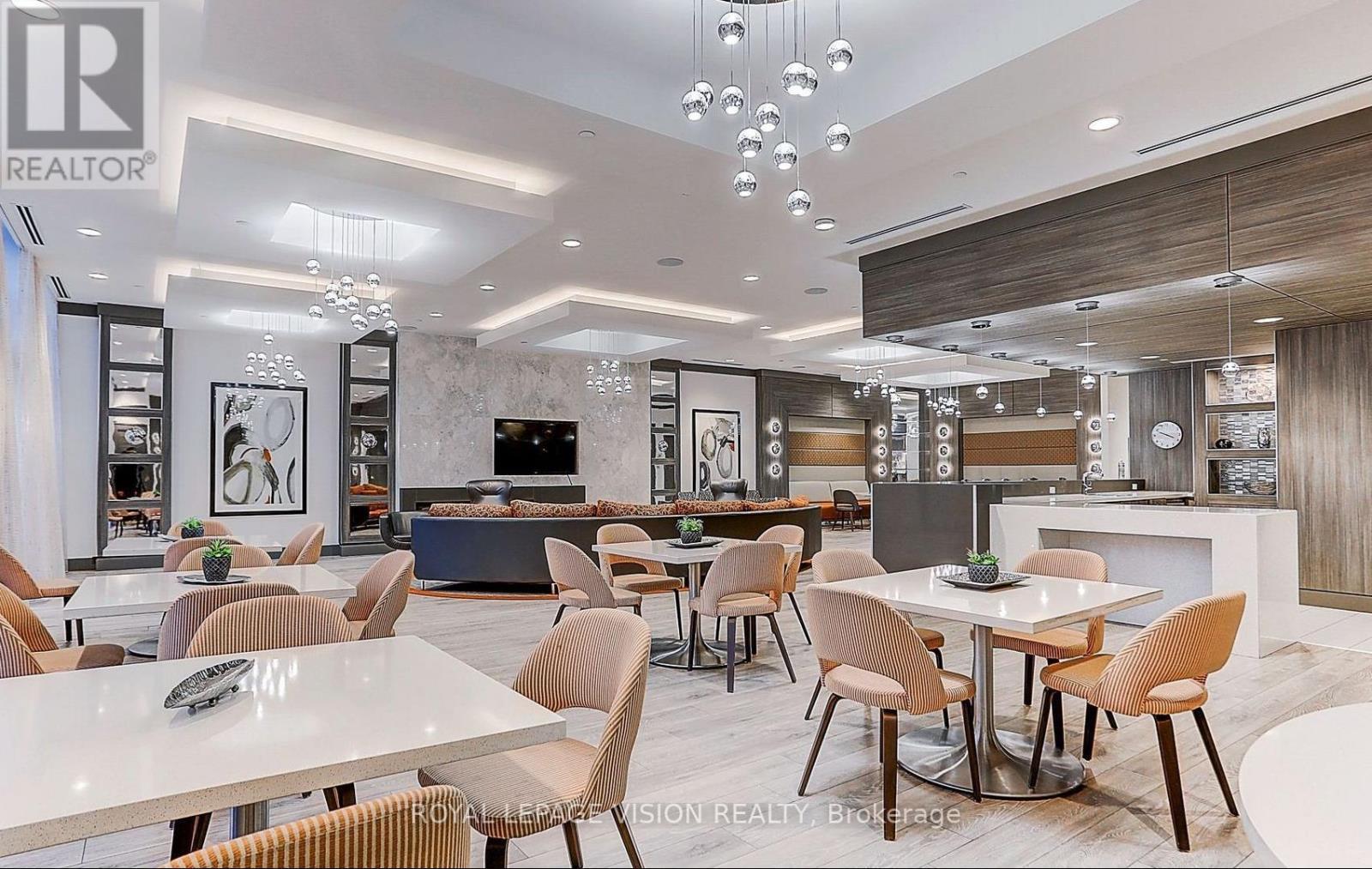 858 - 60 Ann O'Reilly Road, Toronto, ON - Indoor Photo Showing Dining Room