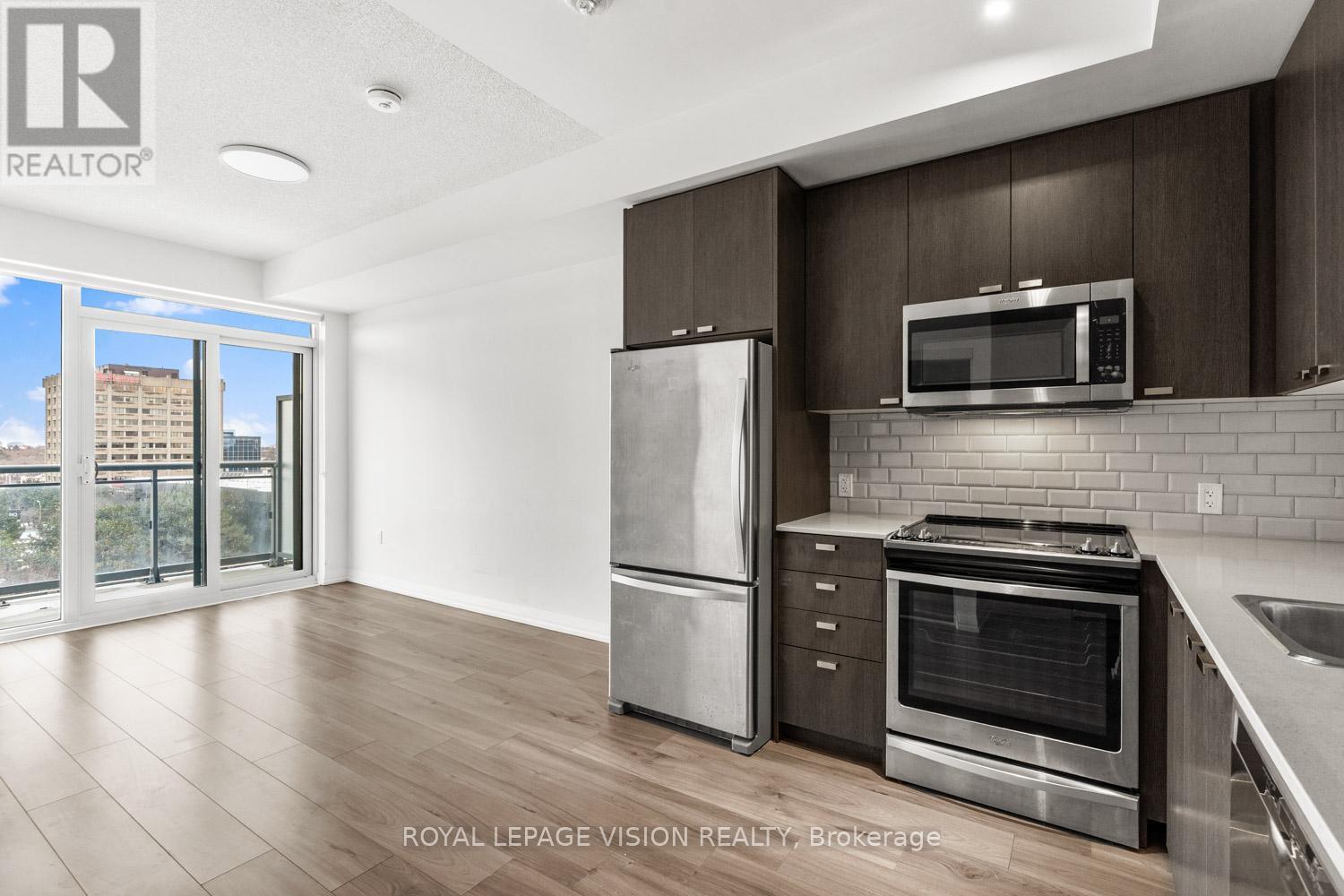 858 - 60 Ann O'Reilly Road, Toronto, ON - Indoor Photo Showing Kitchen With Stainless Steel Kitchen With Upgraded Kitchen