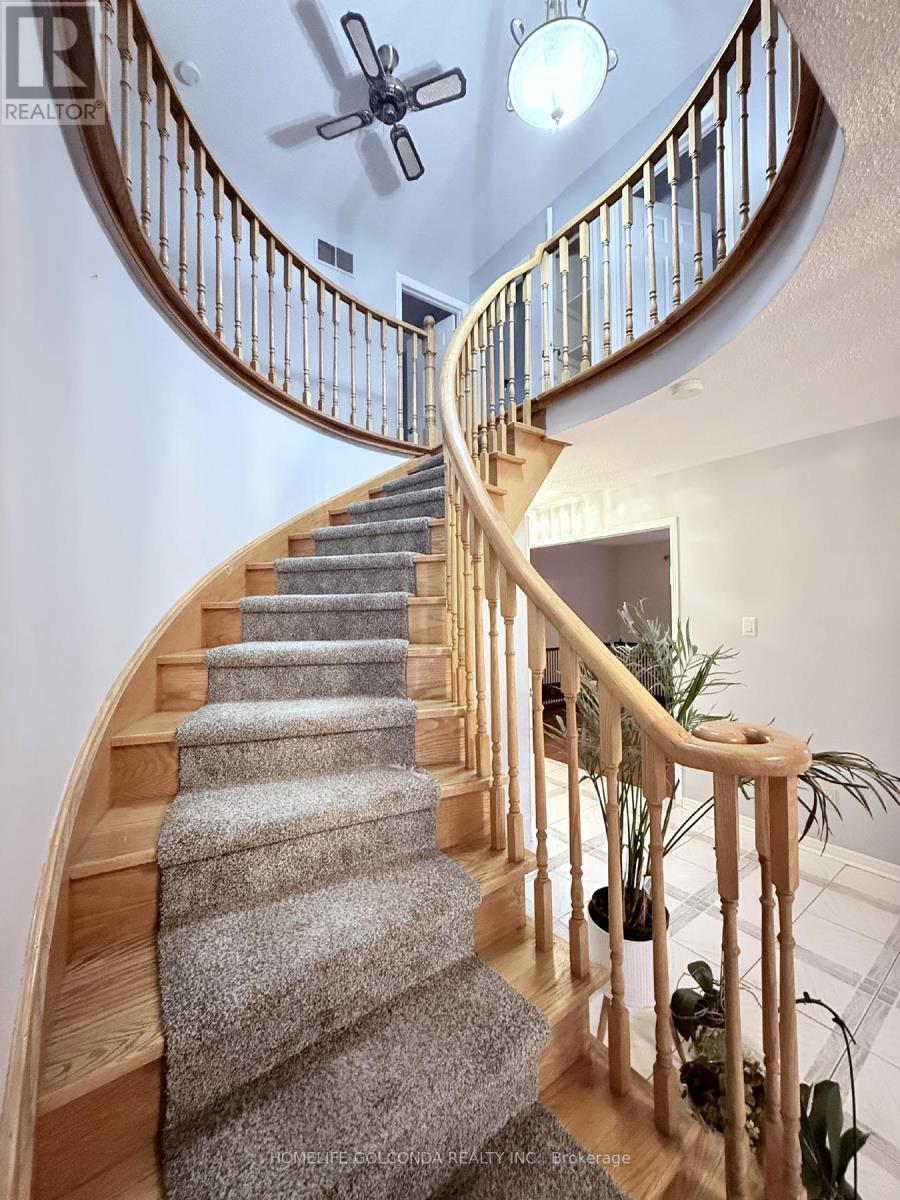 17 Goodwood Drive, Whitby, ON - Indoor Photo Showing Other Room