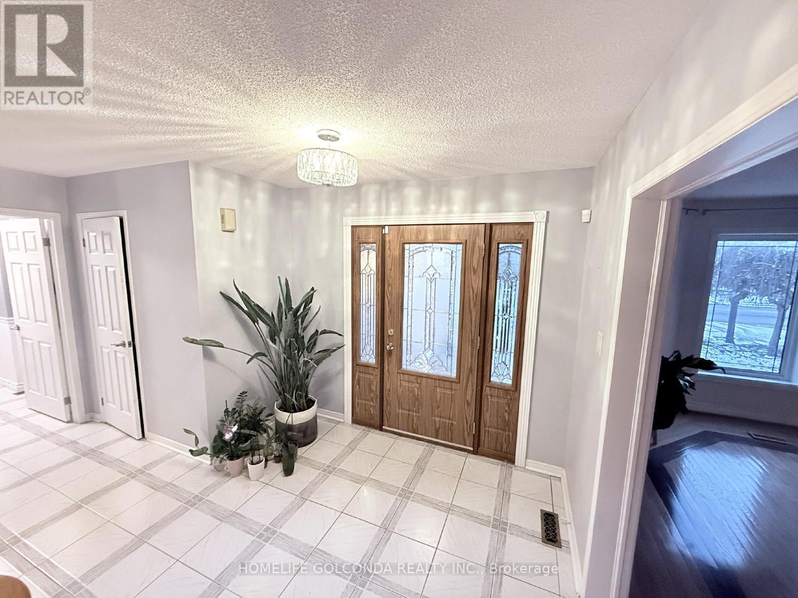 17 Goodwood Drive, Whitby, ON - Indoor Photo Showing Other Room