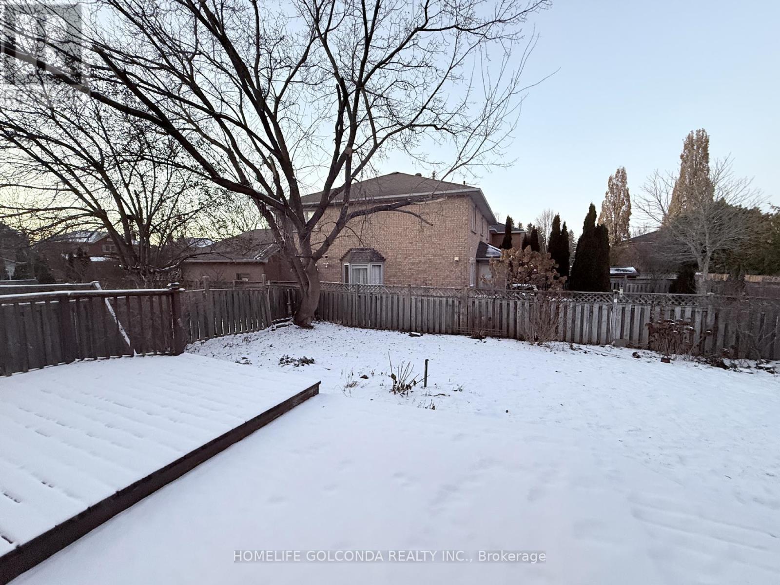 17 Goodwood Drive, Whitby, ON - Outdoor