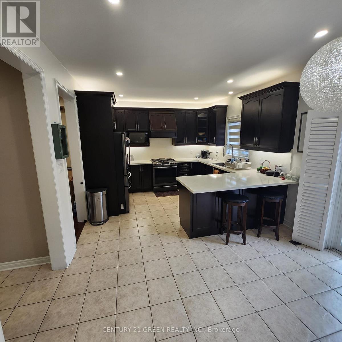 11 Game Creek Crescent, Brampton, ON - Indoor Photo Showing Kitchen