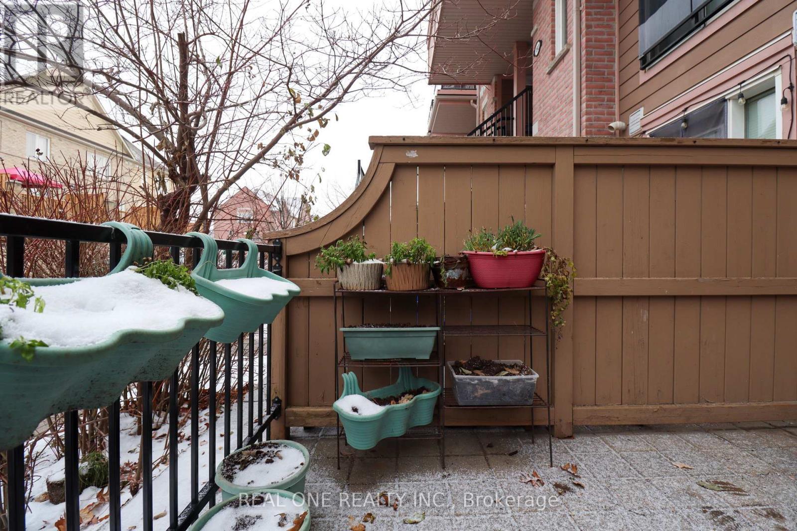 195 - 4975 Southampton Drive, Mississauga, ON - Outdoor With Deck Patio Veranda