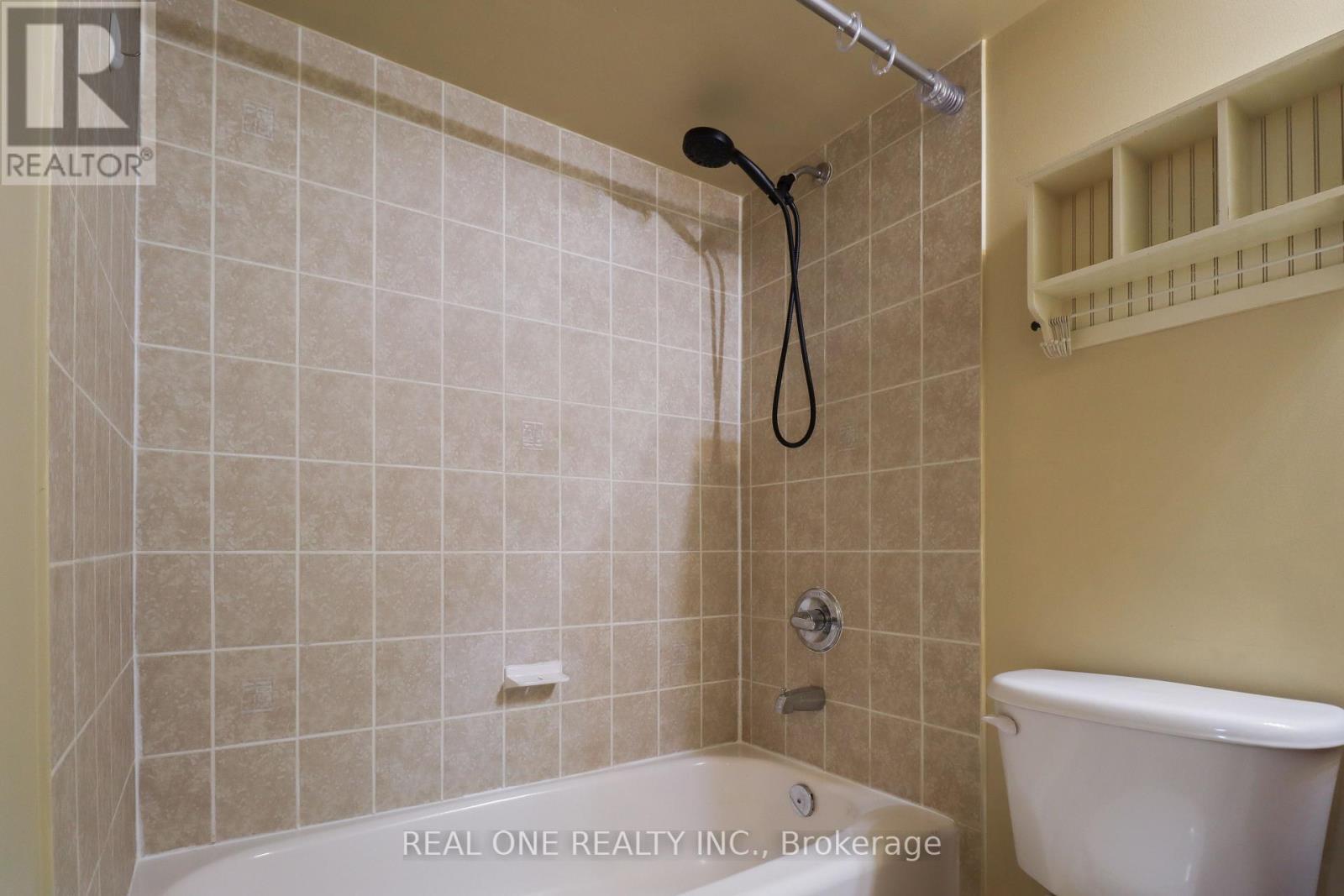 195 - 4975 Southampton Drive, Mississauga, ON - Indoor Photo Showing Bathroom