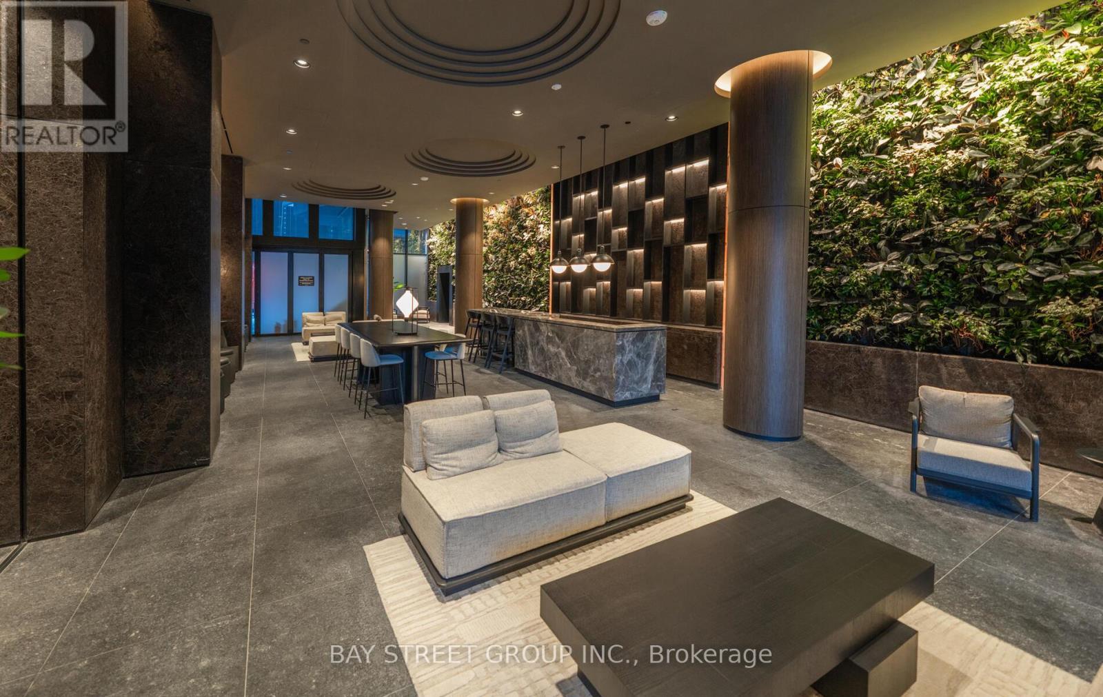 1811 - 110 Broadway Avenue, Toronto, ON - Indoor Photo Showing Other Room