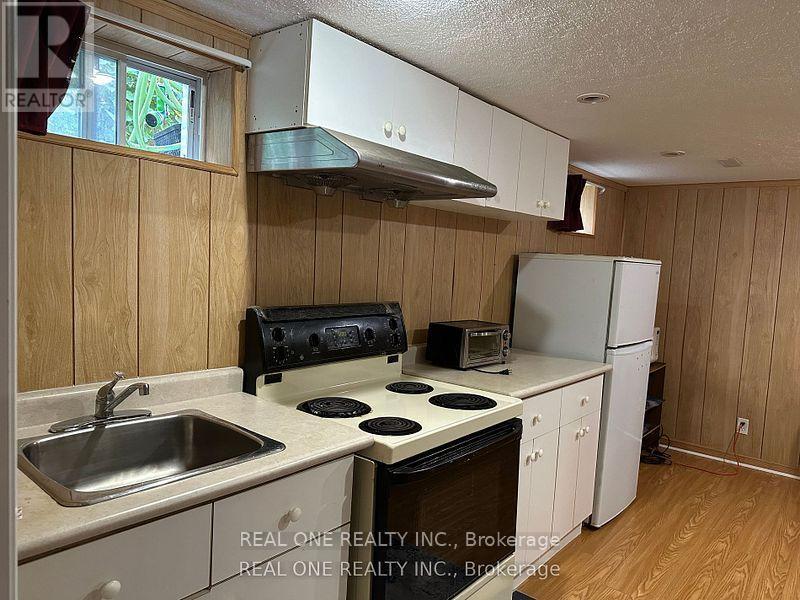Basement - 334 Chester Le Boulevard, Toronto, ON - Indoor Photo Showing Kitchen