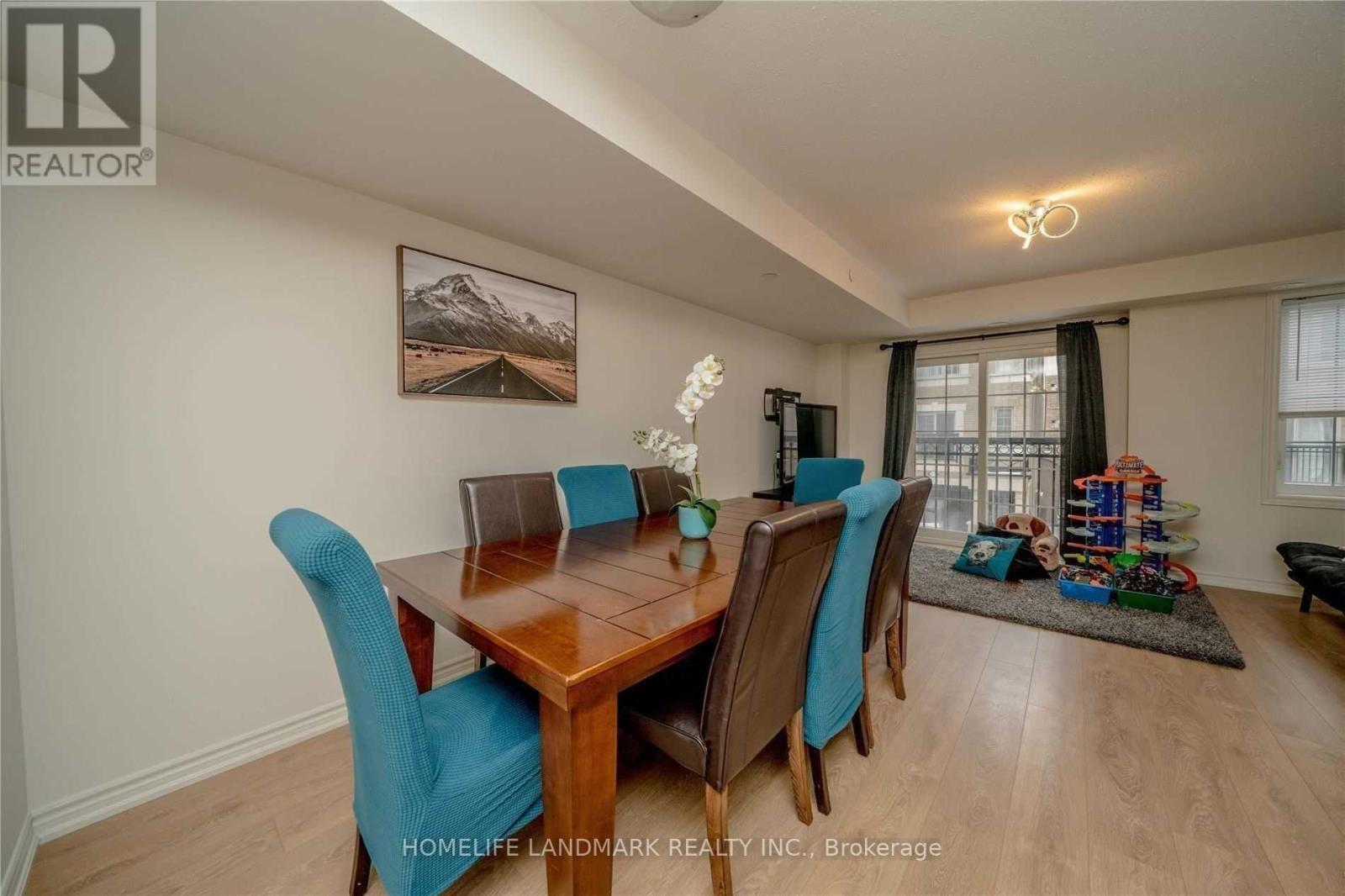411 - 2218 Chevron Prince Path, Oshawa, ON - Indoor Photo Showing Dining Room