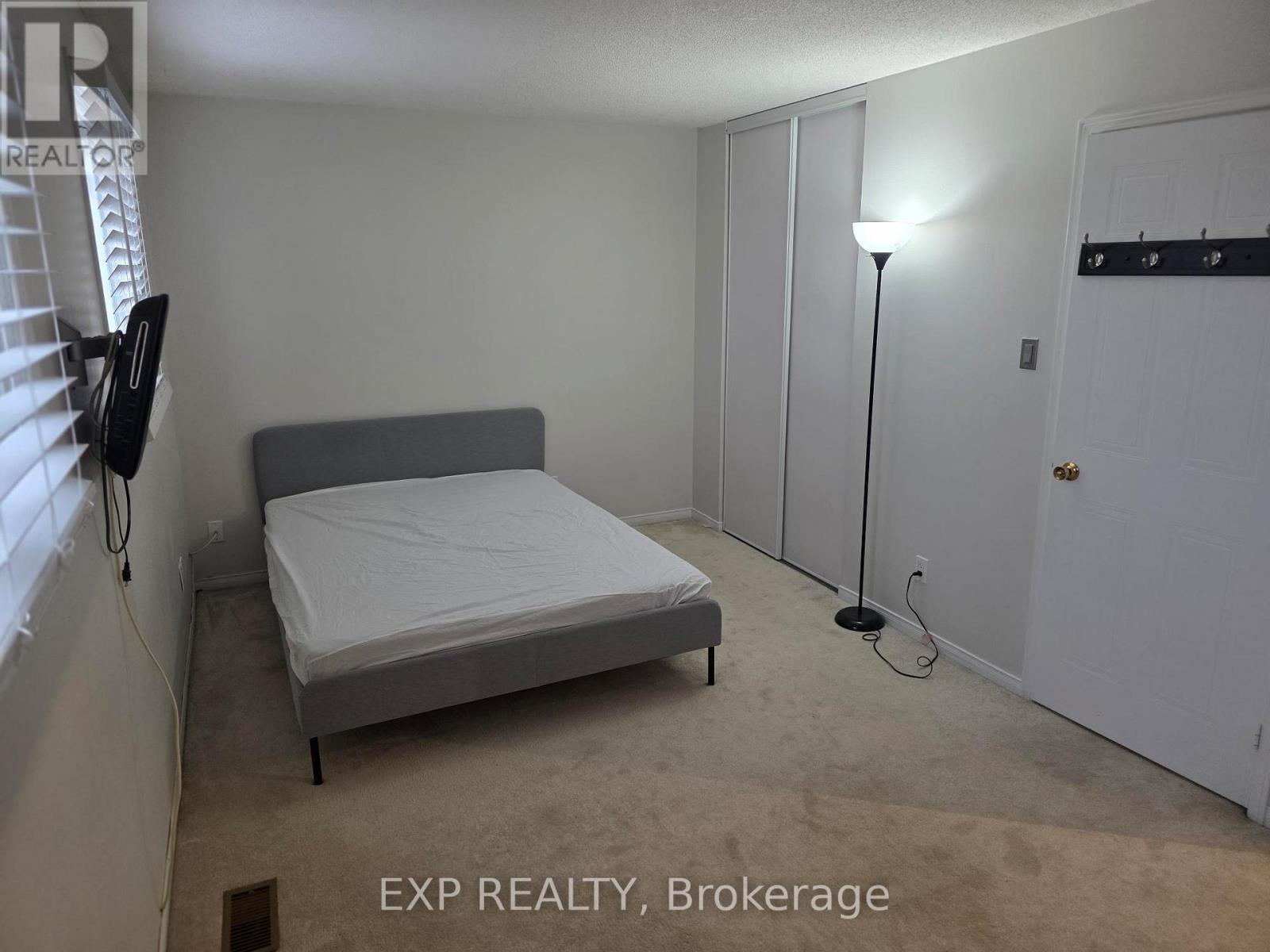 1296 Valerie Crescent W, Oakville, ON - Indoor Photo Showing Bedroom