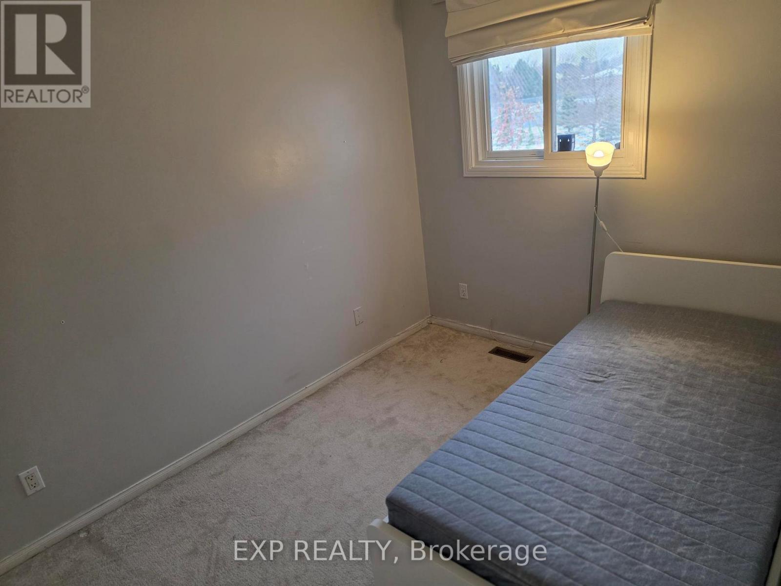 1296 Valerie Crescent W, Oakville, ON - Indoor Photo Showing Other Room