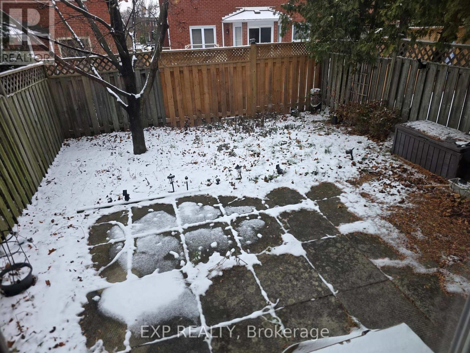 1296 Valerie Crescent W, Oakville, ON - Outdoor